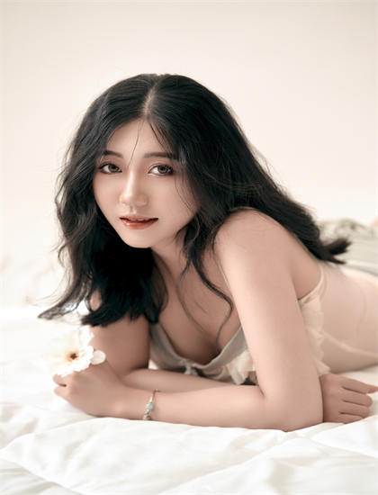 男人女人接吻_男人和女人接吻視頻